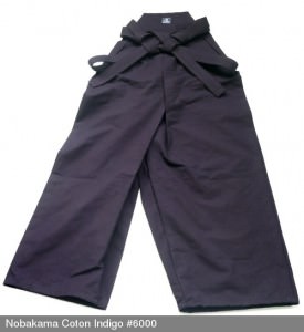 nobakama coton indigo avant 275x300 Comparatif : Choisir son Hakama