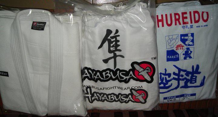 Karategi Chinois Equipements dAïkido contrefaits